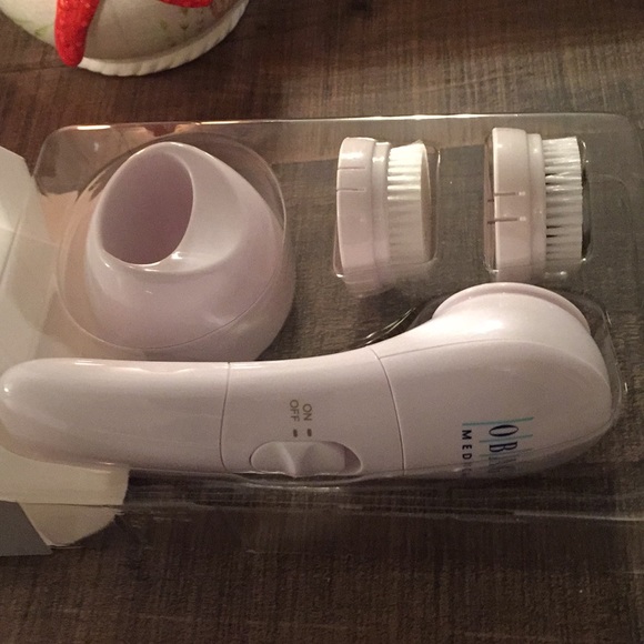 - Skincare - Picture 4 of 4